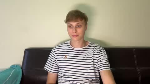 Snapshot of luxury_bob chatting on 04/27/26, 01:14 luxury_bob online show from 04/27/26, 01:14