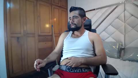 Lesly And Arnold online show from 01/24/25, 03:45