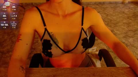 Snapshot of luxurydivine chatting on 02/23/26, 03:31 Liss online show from 02/23/26, 03:31