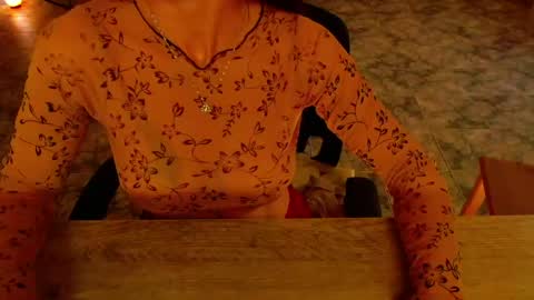Snapshot of luxurydivine chatting on 04/26/26, 04:04 Liss online show from 04/26/26, 04:04