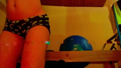 Snapshot of luxurydivine chatting on 05/13/26, 02:47 Liss online show from 05/13/26, 02:47