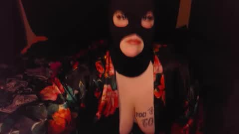 Snapshot of luxxxinteriorr chatting on 01/23/25, 08:57 LuxxxInteriorr online show from 01/23/25, 08:57