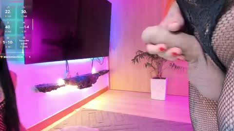 Lucy and Kristhy online show from 04/13/26, 02:55