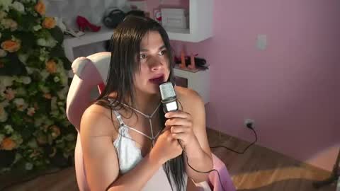 Luz online show from 05/19/26, 04:35