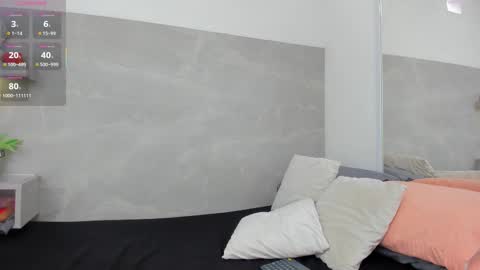 Snapshot of luz_mia1 chatting on 11/24/25, 11:21 Luz online show from 11/24/25, 11:21