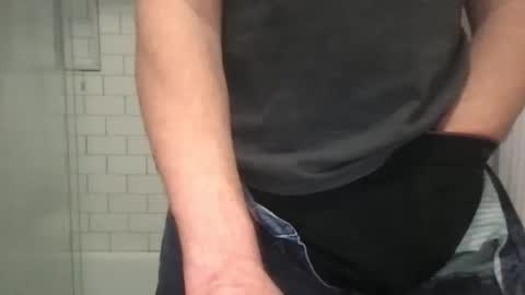 lvguynextdoor440656 online show from 11/22/25, 07:35