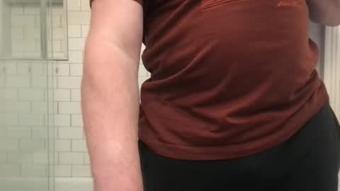lvguynextdoor440656 online show from 05/17/26, 01:47