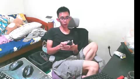 Snapshot of lvoe810930 chatting on 03/01/25, 10:34 lvoe810930 online show from 03/01/25, 10:34