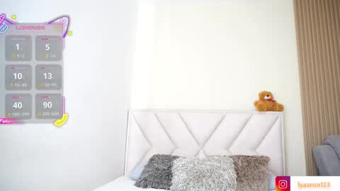 lya_aron_couple online show from 12/18/25, 07:09