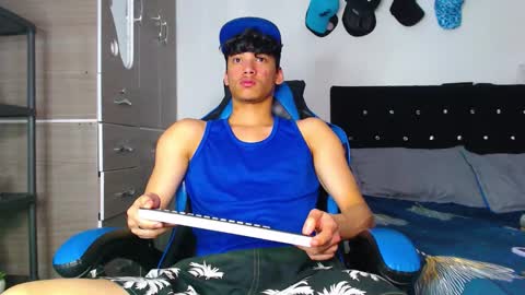 Lyam online show from 03/05/26, 07:54