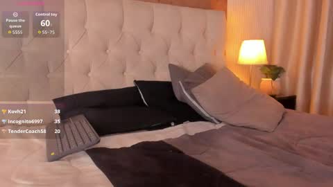 Lyan online show from 04/22/26, 07:44