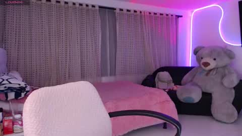 Lyann  online show from 10/24/25, 02:30