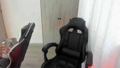 Lyanna online show from 11/14/25, 12:15