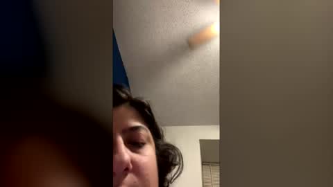 Snapshot of lydiasheer chatting on 03/29/26, 11:32 lydiasheer online show from 03/29/26, 11:32