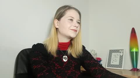 Lydia online show from 09/11/25, 02:39