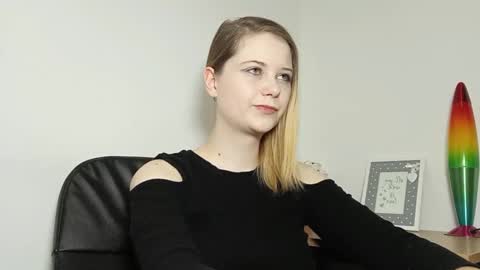 Lydia online show from 09/12/25, 06:19