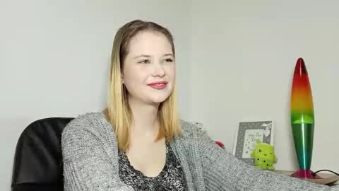 Lydia online show from 10/07/25, 06:49