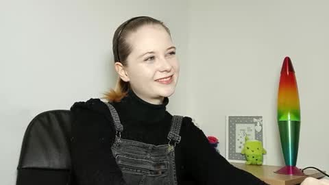 Lydia online show from 10/16/25, 06:31