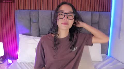 Lyhana Lee online show from 10/24/25, 12:01