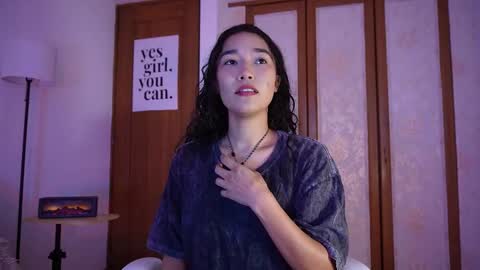 Lyhana Lee online show from 11/20/25, 02:06