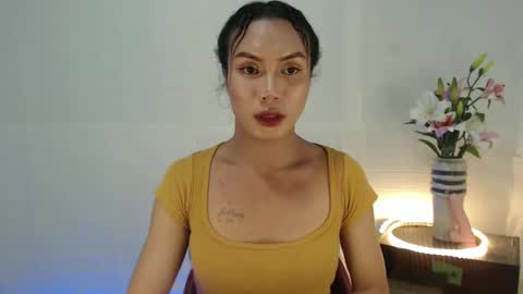 Snapshot of lykafox_xx chatting on 02/19/25, 10:23 alexa online show from 02/19/25, 10:23