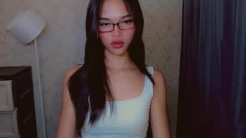 Snapshot of lykaloops chatting on 02/28/26, 03:46 LYKA LOOPS online show from 02/28/26, 03:46