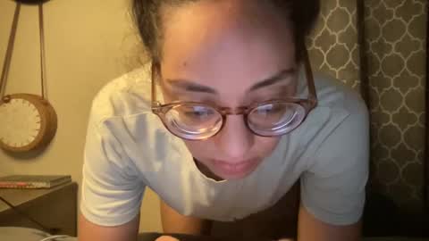 Olivia online show from 02/06/25, 05:14