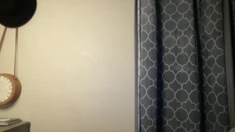 Olivia online show from 02/11/25, 04:44