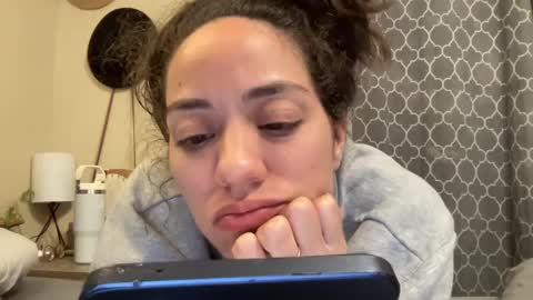 Olivia online show from 03/02/25, 03:02