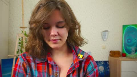 Snapshot of lyle_art chatting on 12/07/24, 03:04 hi im Lyle online show from 12/07/24, 03:04