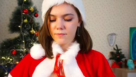 Snapshot of lyle_art chatting on 12/21/24, 06:41 hi im Lyle online show from 12/21/24, 06:41