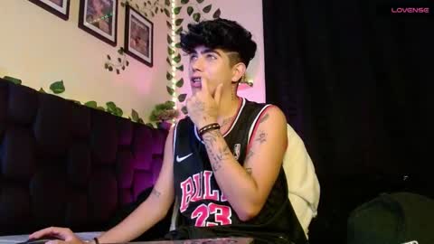 Lyle Bennett Freelance Model online show from 02/14/25, 10:17