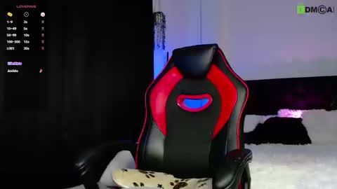 Lyle Bennett Freelance Model online show from 09/11/25, 12:49