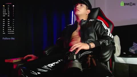 Lyle Bennett Freelance Model online show from 10/08/25, 04:04