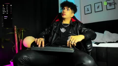 Snapshot of lylebennett_ chatting on 06/30/26, 10:49 Lyle Bennett Freelance Model online show from 06/30/26, 10:49