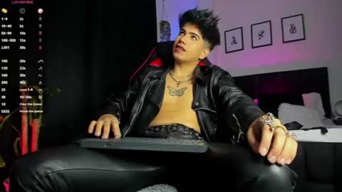 Snapshot of lylebennett_ chatting on 07/12/26, 02:41 Lyle Bennett Freelance Model online show from 07/12/26, 02:41