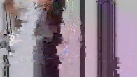 Snapshot of lyli_99 chatting on 11/26/25, 04:35 lyli_99 online show from 11/26/25, 04:35