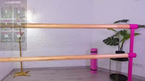 Lyly   online show from 10/01/25, 05:35