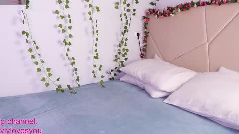 Lyly   online show from 10/04/25, 05:49