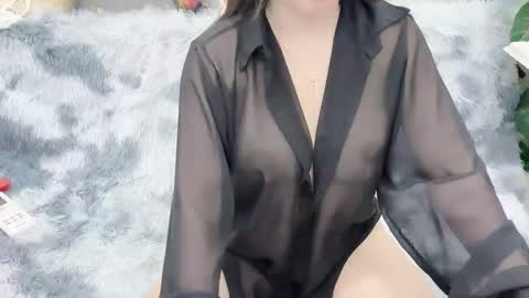 lyly_sweet97 online show from 05/13/26, 02:03