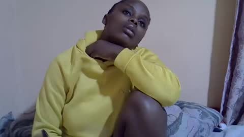 lyn_anna online show from 09/18/25, 08:44