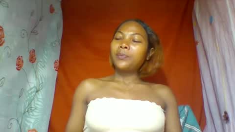 lyndah19 online show from 01/17/26, 04:11