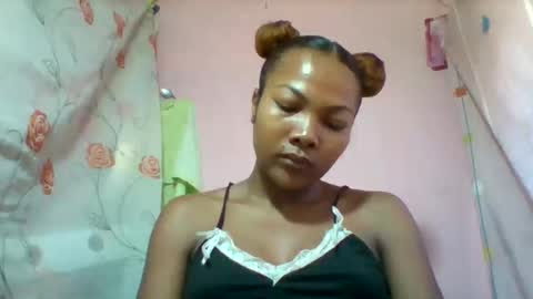 Snapshot of lyndah19 chatting on 03/02/26, 07:15 lyndah19 online show from 03/02/26, 07:15