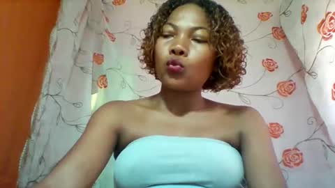 Snapshot of lyndah19 chatting on 03/04/26, 08:09 lyndah19 online show from 03/04/26, 08:09