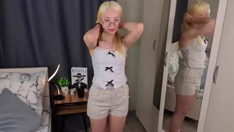 Eva online show from 03/27/26, 03:56