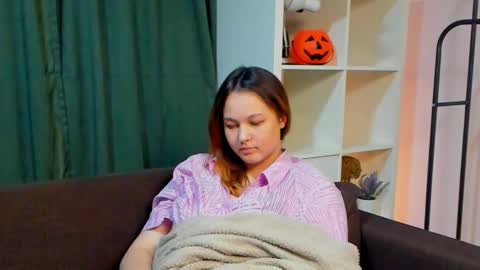 Snapshot of lynetteakey chatting on 12/03/24, 12:13 Alice online show from 12/03/24, 12:13