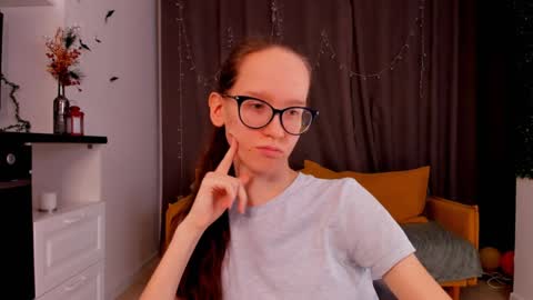 Snapshot of lynettebails chatting on 01/29/25, 07:32 Sara online show from 01/29/25, 07:32