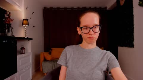 Snapshot of lynettebails chatting on 03/08/25, 07:09 Sara online show from 03/08/25, 07:09