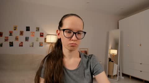 Snapshot of lynettebails chatting on 03/09/25, 10:19 Sara online show from 03/09/25, 10:19