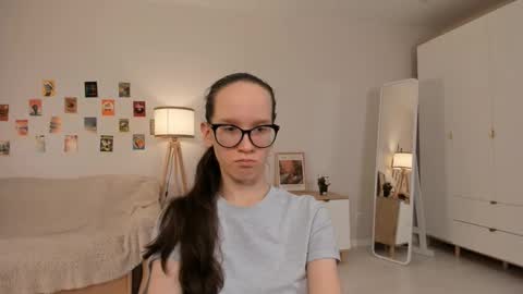 Snapshot of lynettebails chatting on 03/12/25, 07:17 Sara online show from 03/12/25, 07:17